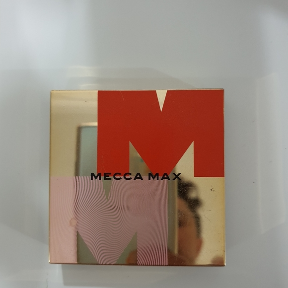 Chic Cheek Blush - Picture 2 of 2